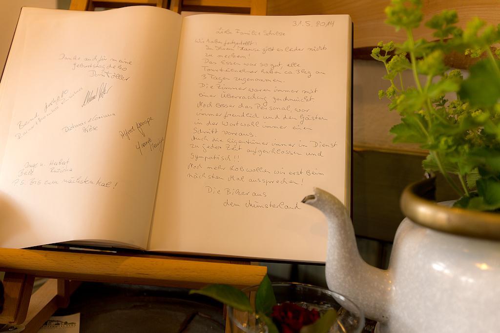 Landhaus Schulze - Ihr Hundefreundliches Hotel Im Harz ヘルツベルク・アム・ハルツ エクステリア 写真